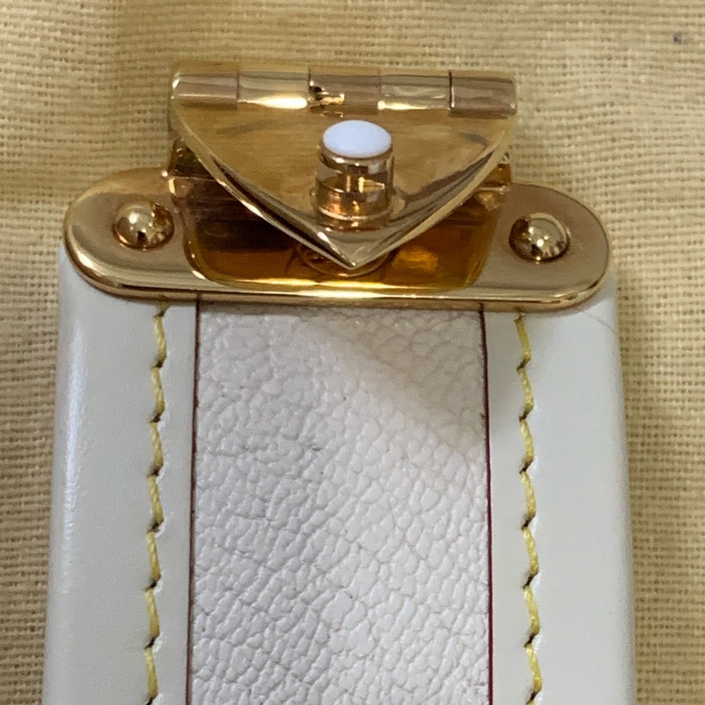 Louis Vuitton Suhali leather cuff bracelet - Picture 8 of 8